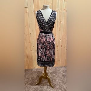 NWT Adrianna Papell Black Pink Multicolor Accordion Pleated V-Neck Dress 16